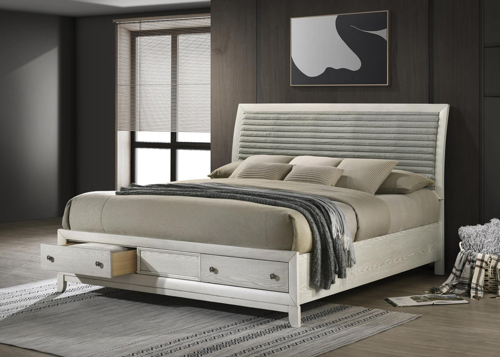 B320 - Oak Bed