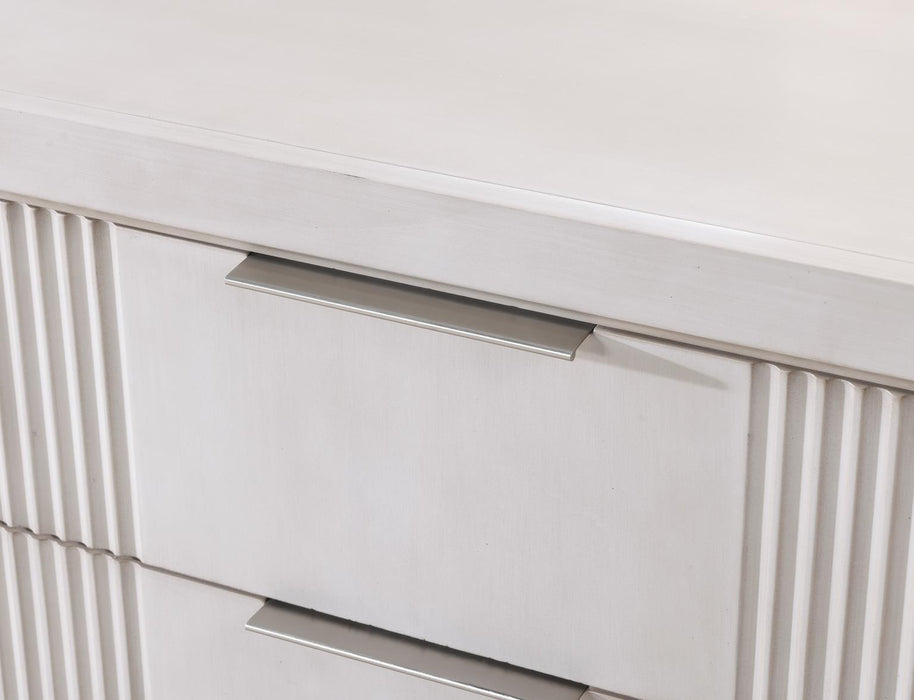 B252 - Chest - Beige