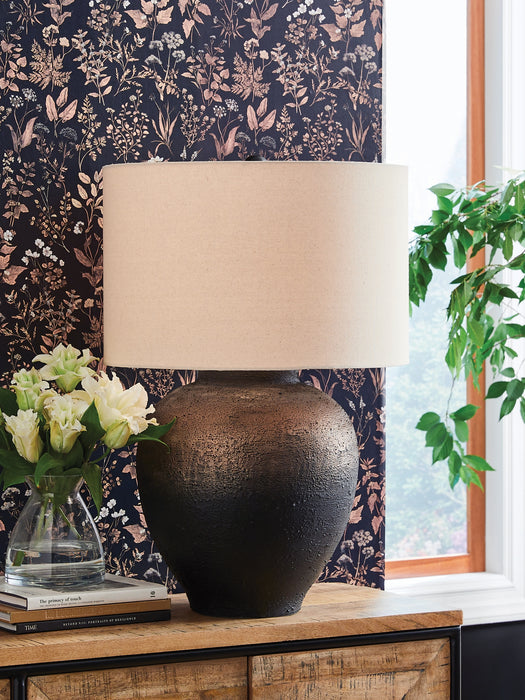 Newgerhard Metal Table Lamp (1/CN)