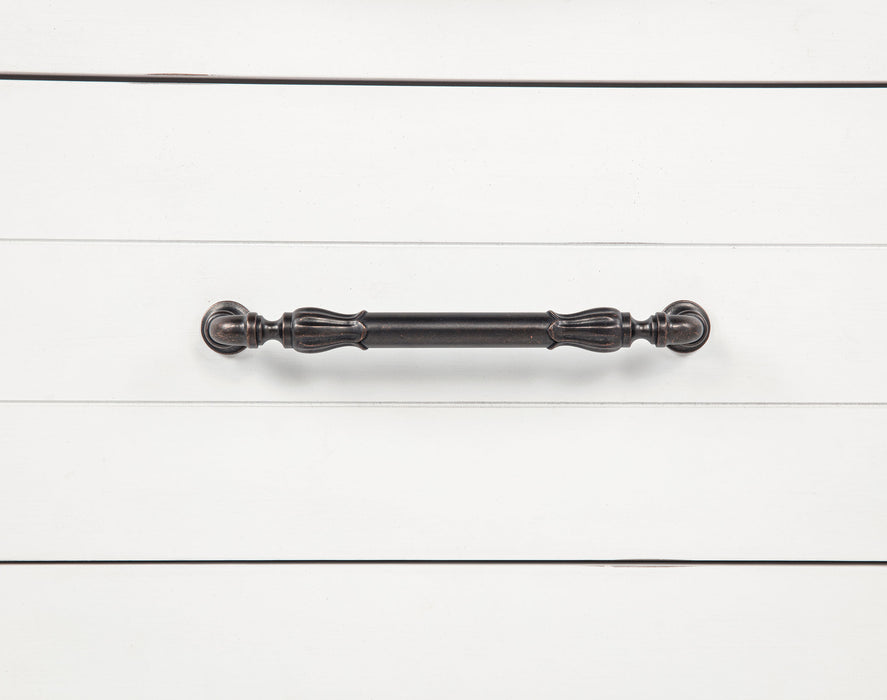 McKinney 4-piece California King Bedroom Set Vintage White