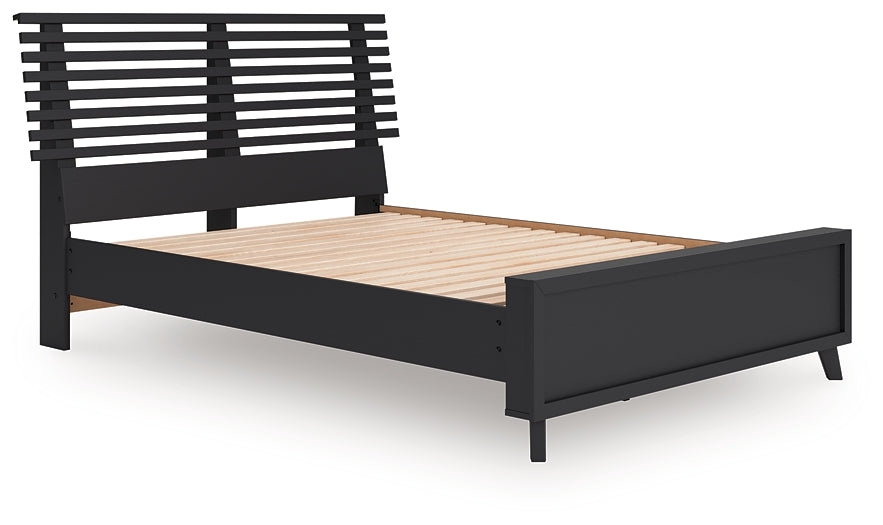 Danziar Full Slat Panel Bed