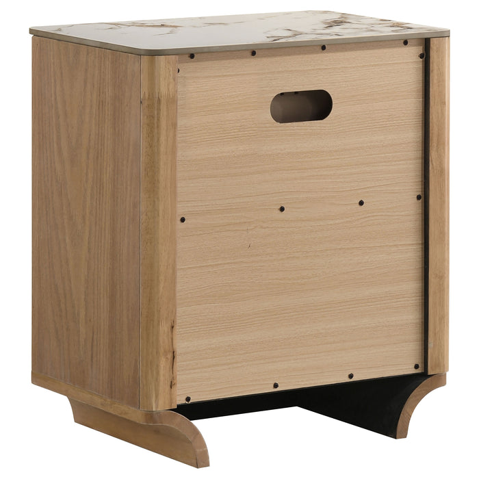 Leanne 4-piece Queen Bedroom Set Light Oak