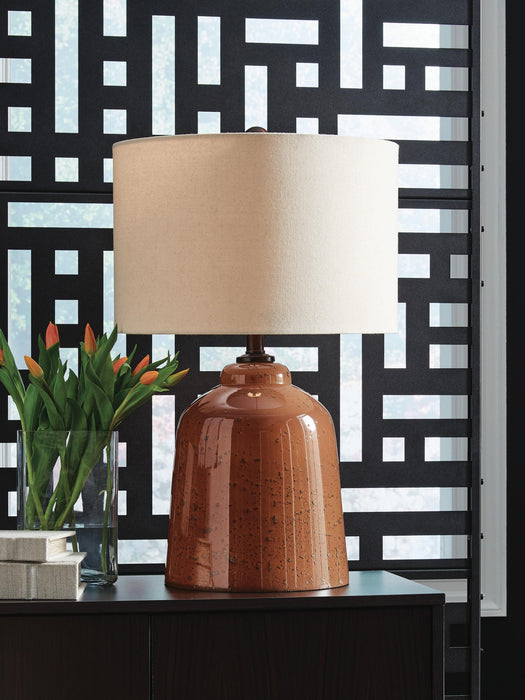 Ashley Express - Aaleahya Glass Table Lamp (1/CN)
