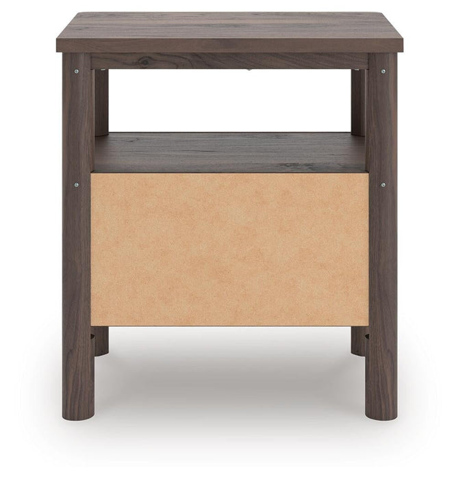 Pamytta Twin Panel Platform Bed, Dresser, Mirror and Nightstand