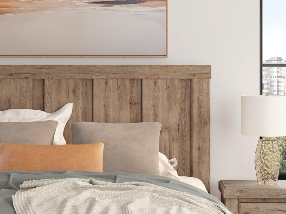 Garistyn King Panel Bed. Dresser, Mirror and Nightstand