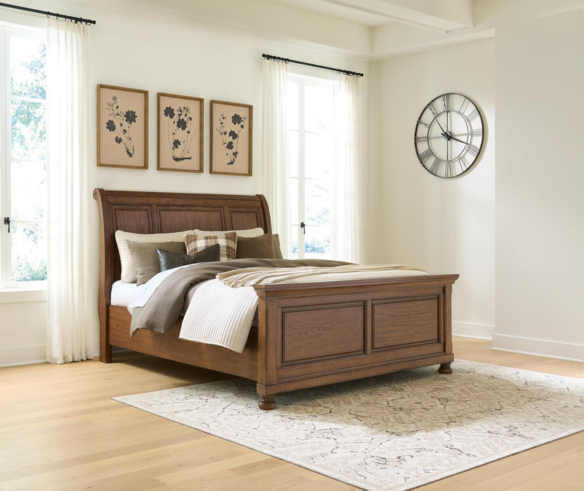Zackaryn Queen Sleigh Bed