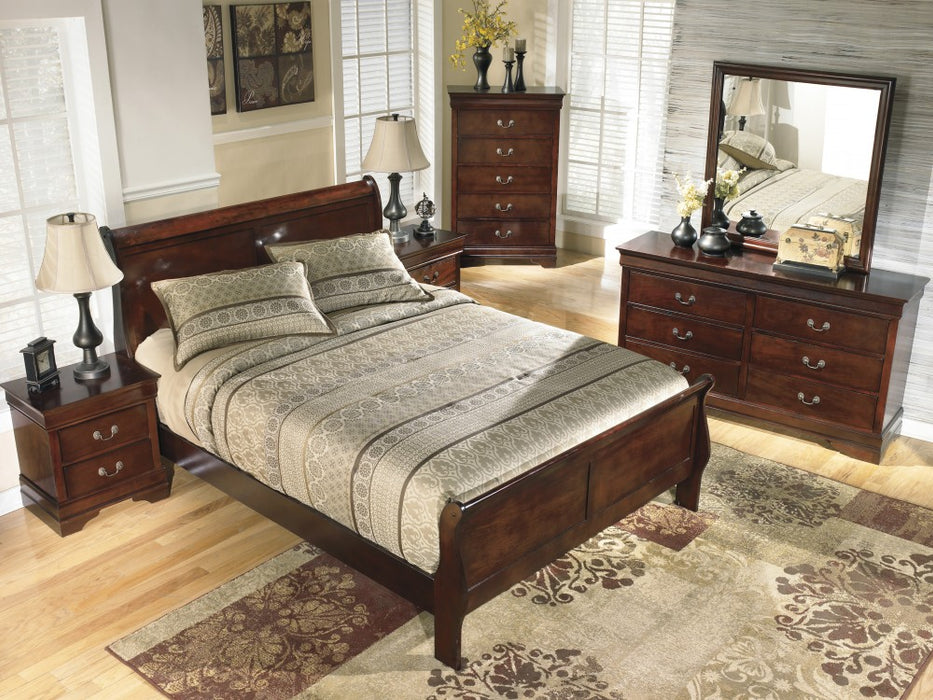 Alisdair 7 Pc. Bedroom - (3 Pc. Queen Sleigh Bed, Dresser, Mirror, Chest & Nightstand)